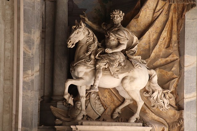 Statue de Charlemagne sur un cheval
